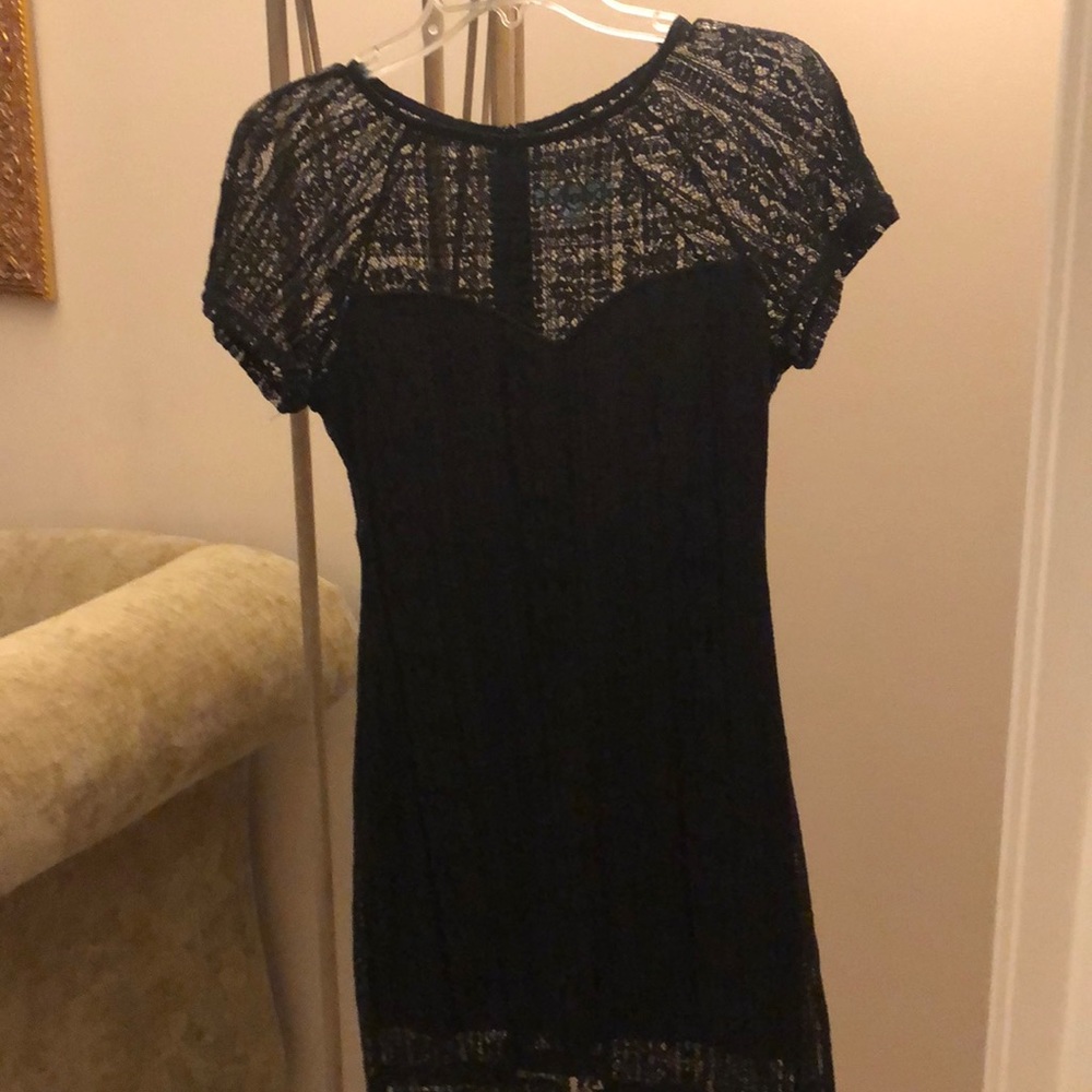 Lace Dress - Picture 2 of 8
